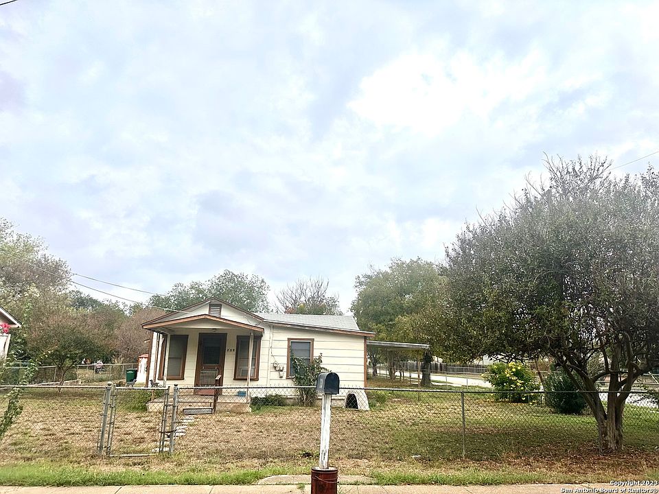 1st image of 739 BERNARD DR
