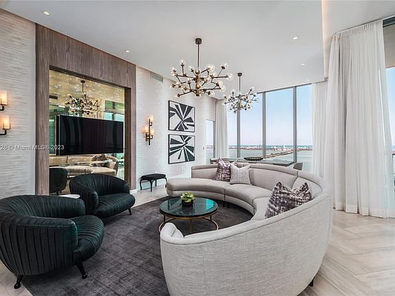 3rd image of 2900 NE 7th Ave Penthouse 4703