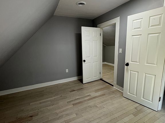 5th image of 146 Farren Ave