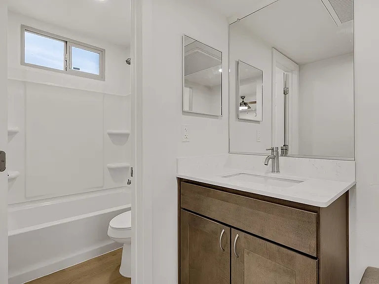 El Dorado Apartments — Photo 21