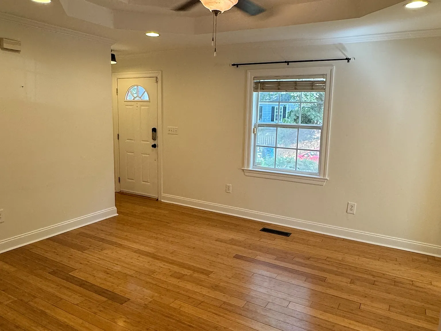 2 bed, 959 sqft, $2,600 — Photo 3