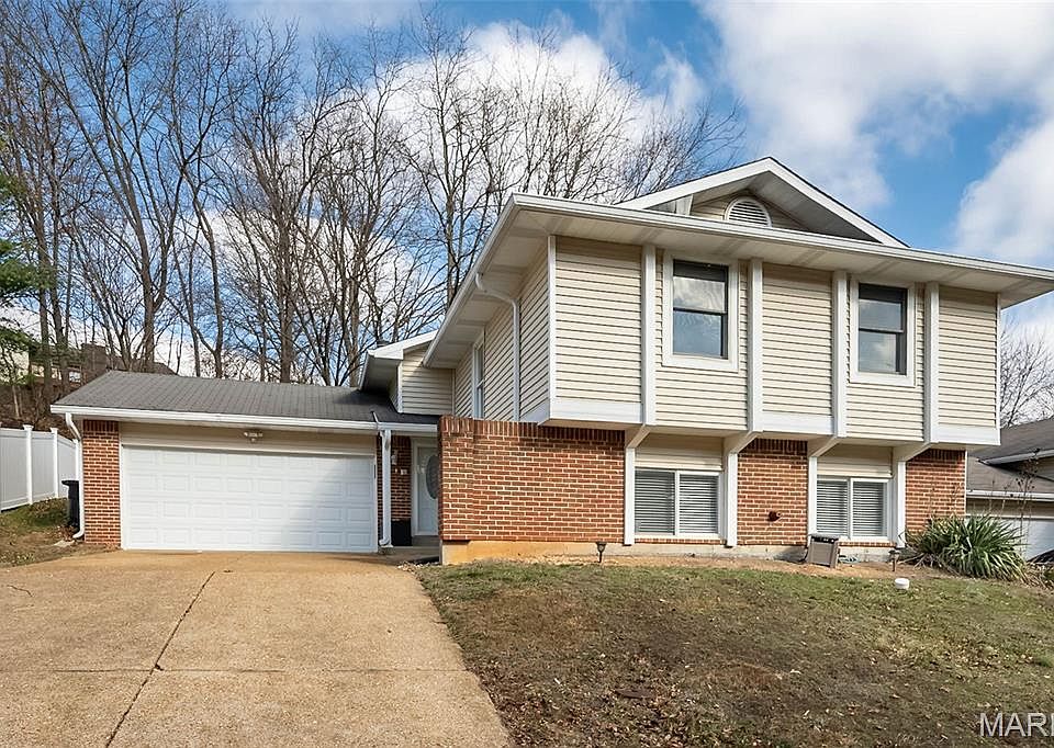 1st image of 537 Treetop Village Dr