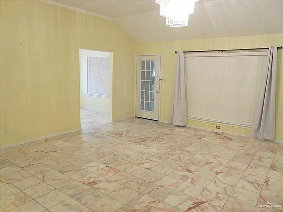 5th image of 3901 Mynah Ave