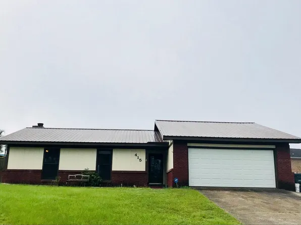 415 Robin Ln, Enterprise, AL 36330