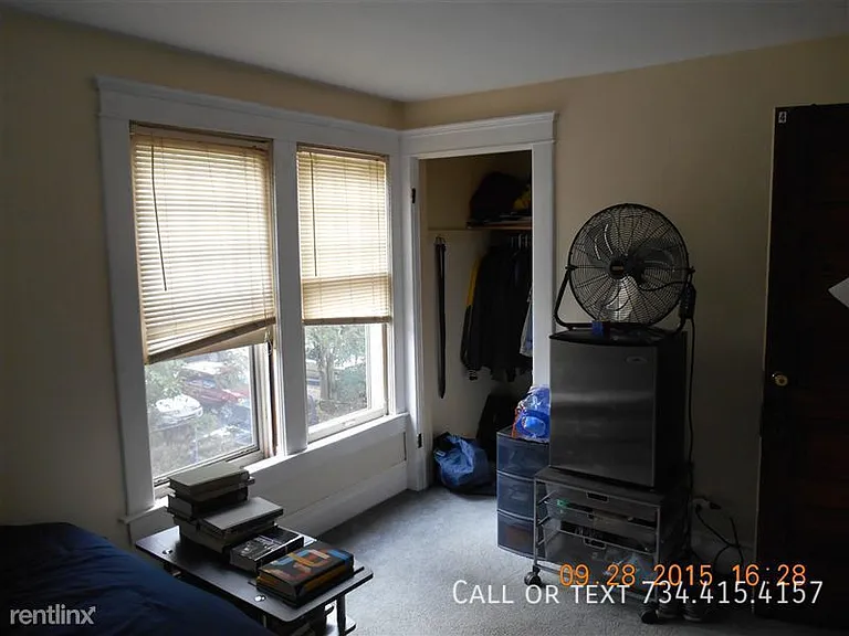 1002 Packard St — Photo 34