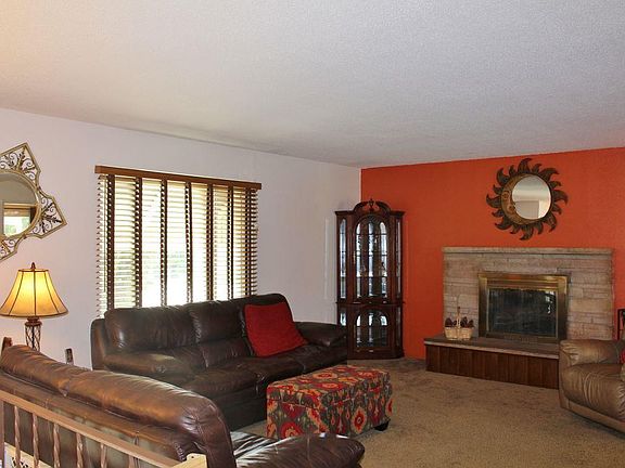 3rd image of 4030 W Deschutes Ave