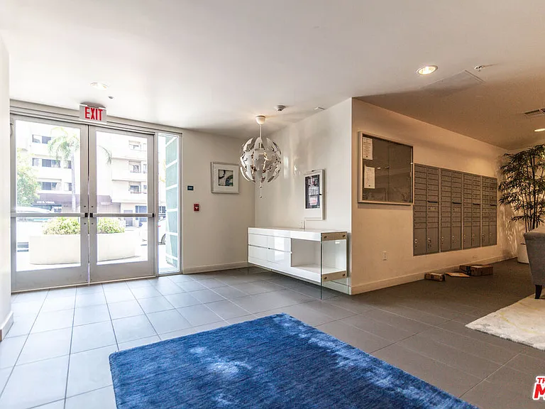 436 S Virgil Ave #312 — Photo 32