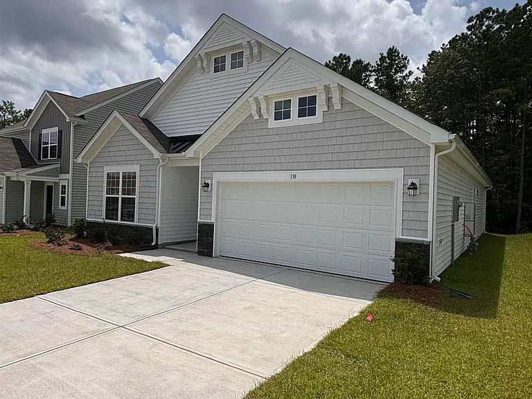 138 Parkwood Ct — Photo 16