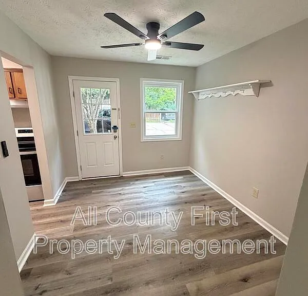 734 S Candler St — Photo 3