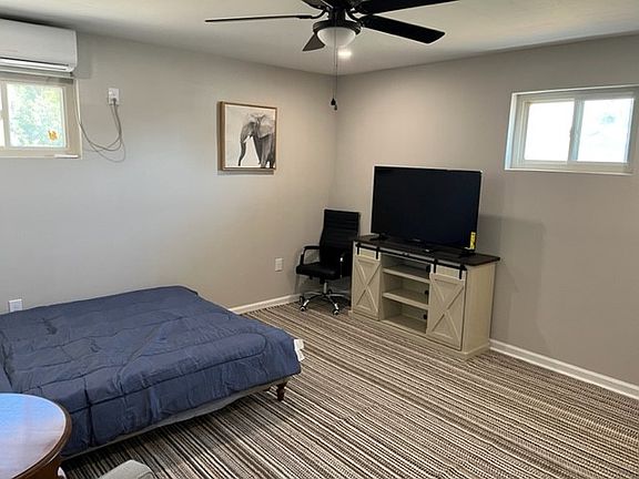 3rd image of 3807 Airline Dr #5