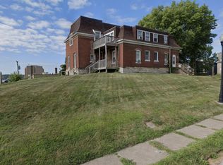 626 N Perry St APT 8, Davenport, IA 52803