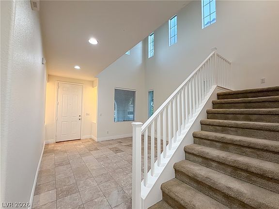3rd image of 11832 Luna Del Mar Ln