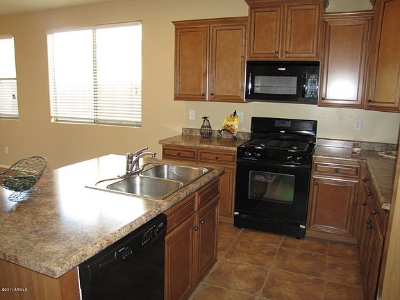 4th image of 17961 W Sunnyslope Ln
