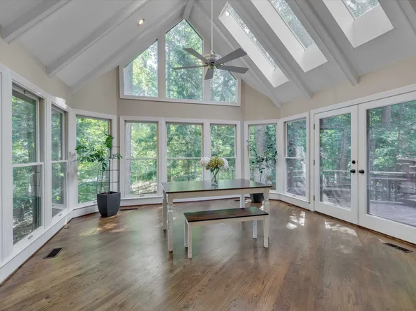 108 Longwood Dr, Chapel Hill, NC 27514