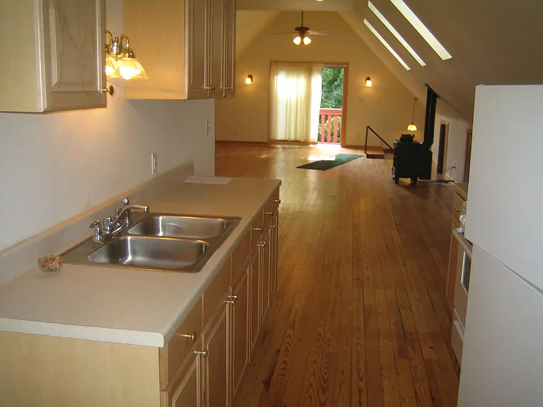 3400 N Downer Ave — Photo 4