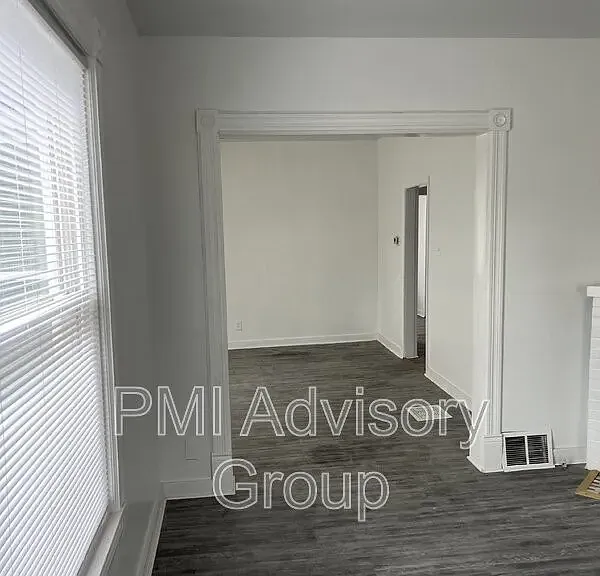 1909 SW Clay St — Photo 11