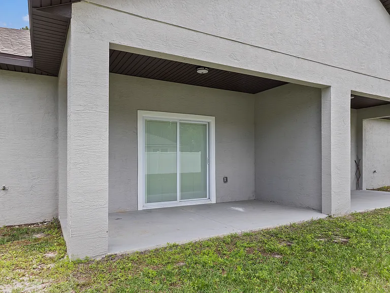 8 Regina Ln #B — Photo 23