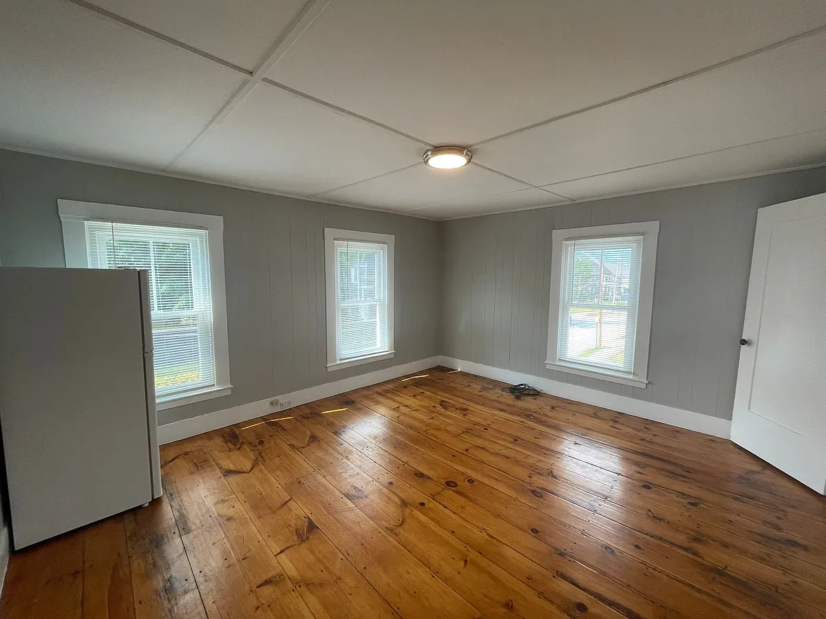 Building Photo - 21 Perley St #B