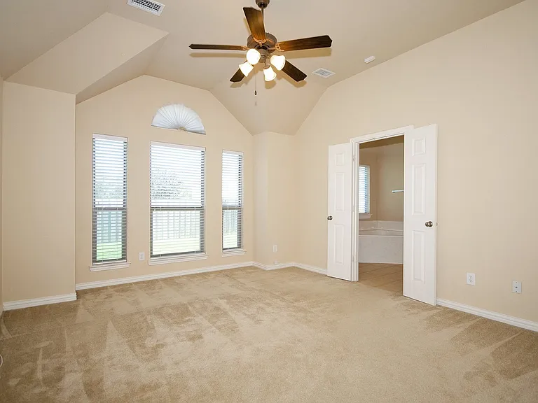 907 Mustang Ridge Dr — Photo 11