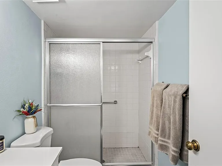 3232 Lake Pine Way E #H2 — Photo 2