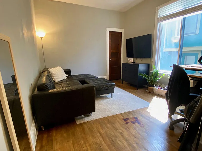 3224 Hennepin Ave #1 — Photo 3