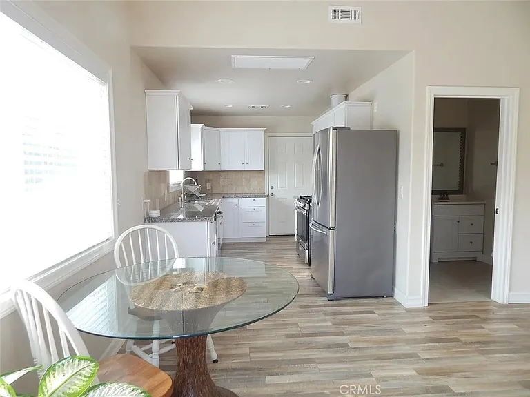 3028 Wauneta St — Photo 7