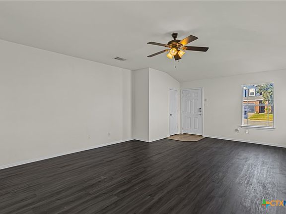 4th image of 504 E Orion Dr