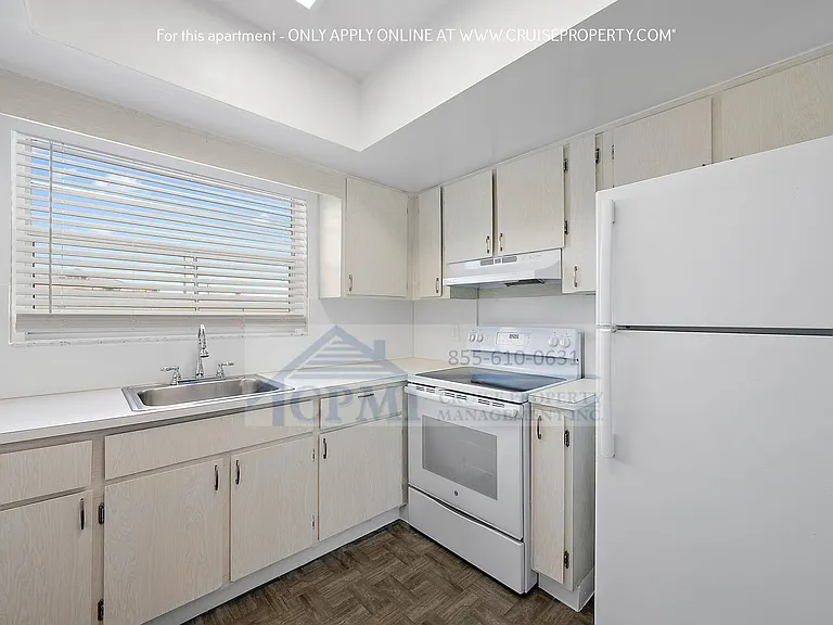Ocean House - 360 Fiesta Ave Jupiter, FL 33469 — Photo 6