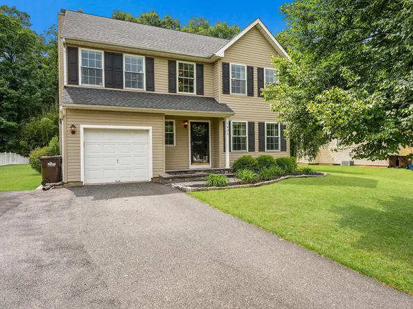 1432 Beverly Dr, Quakertown, PA 18951