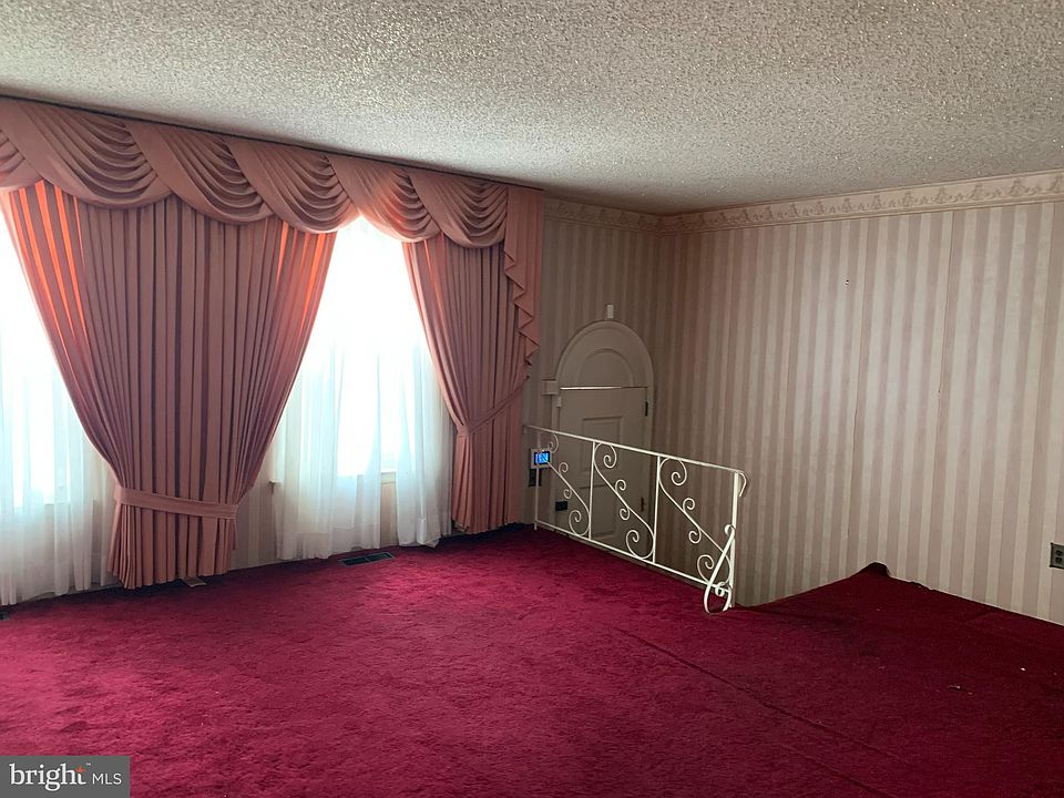 2nd image of 7811 Midis Pl
