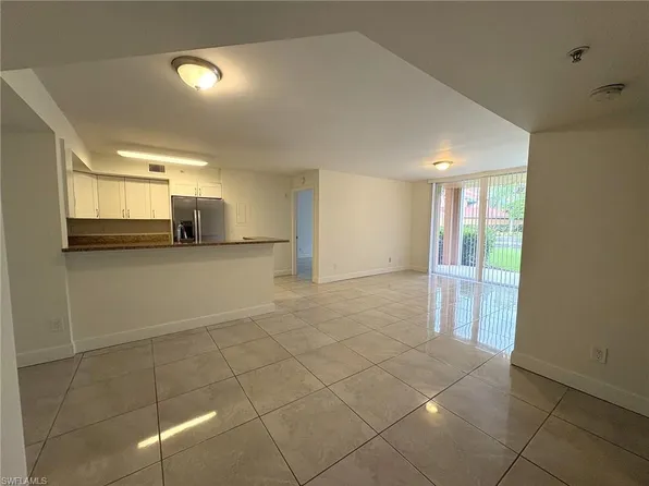 1265 Wildwood Lakes Blvd, Naples, FL