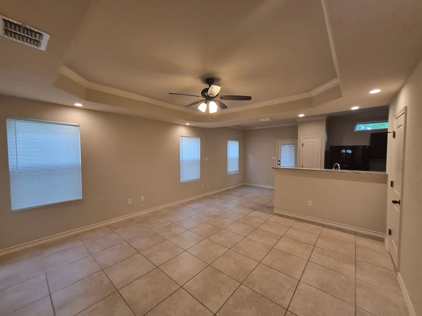 7014 Lakeview Dr — Photo 3