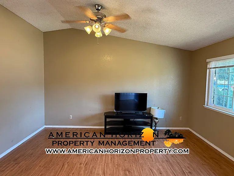 5332 Croxton Way — Photo 5
