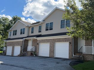 2929 Lena Ct, Erie, PA 16506