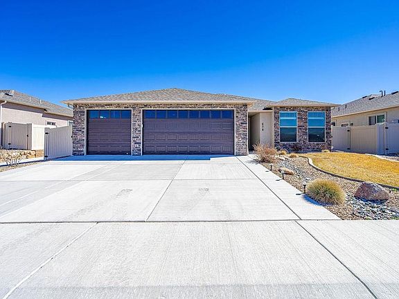 2nd image of 678 Medhurst Ln