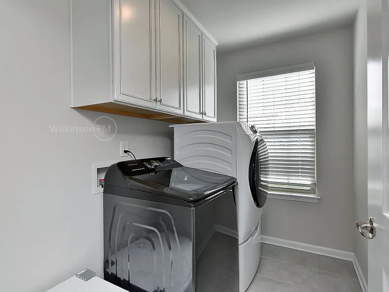 1868 Scarbrough Cir — Photo 21