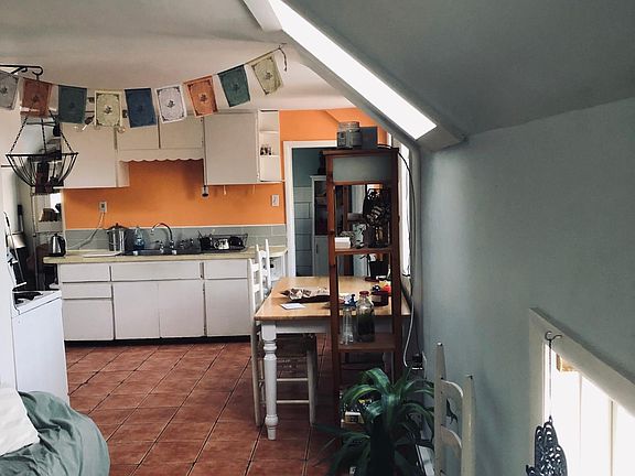 3rd image of 803 Jones Dr APT 2