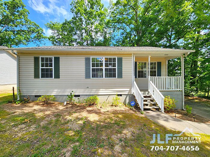 1st image of 1247 Forest Park Dr