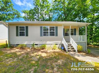 1247 Forest Park Dr, Kannapolis, NC 28083