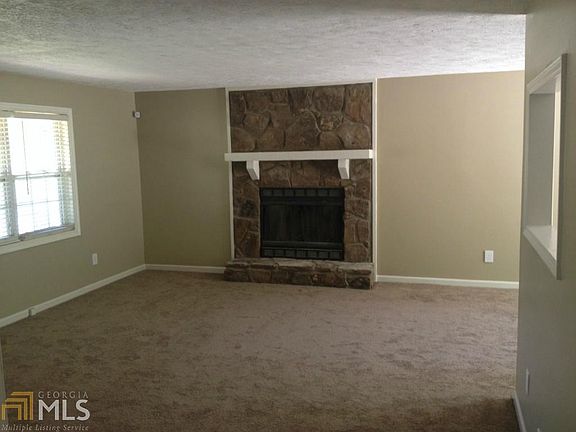 3rd image of 2331 Targa Dr
