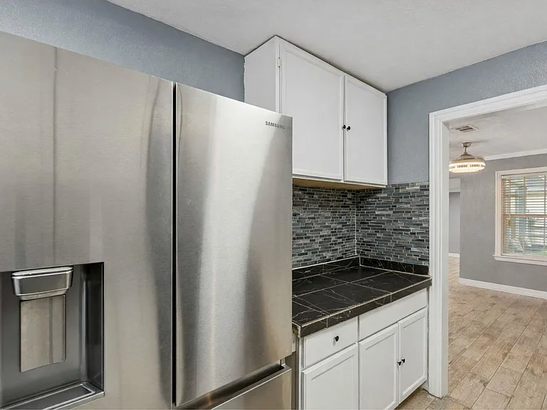 105 Pompano Ave — Photo 11