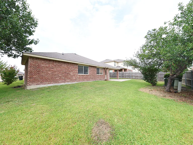 1804 Lobrecht Ct — Photo 25