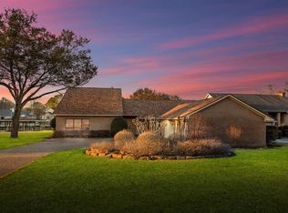 122 Lakeside Dr, Montgomery, TX 77356