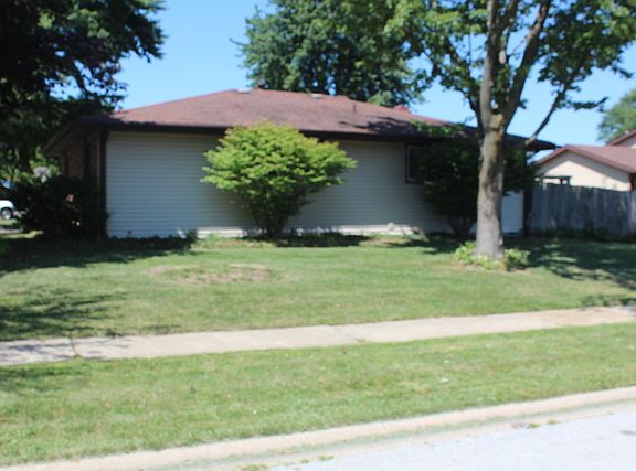 3rd image of 912 Flamingo Ln