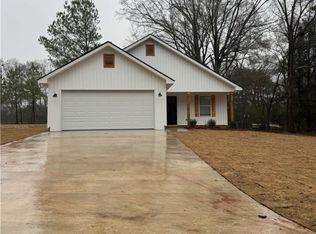 248 Raintree St, Moundville, AL 35474