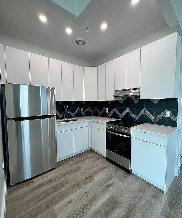 1st image of 3408 Farragut Rd #3D