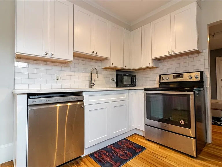 21 School St #3 — Photo 10