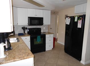 3239 Salisbury Dr, Holiday, FL 34691