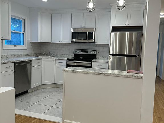2nd image of 19 Salem Pl