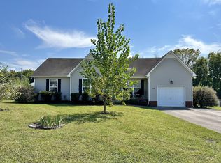 1628 Wellington Dr, Columbia, TN 38401